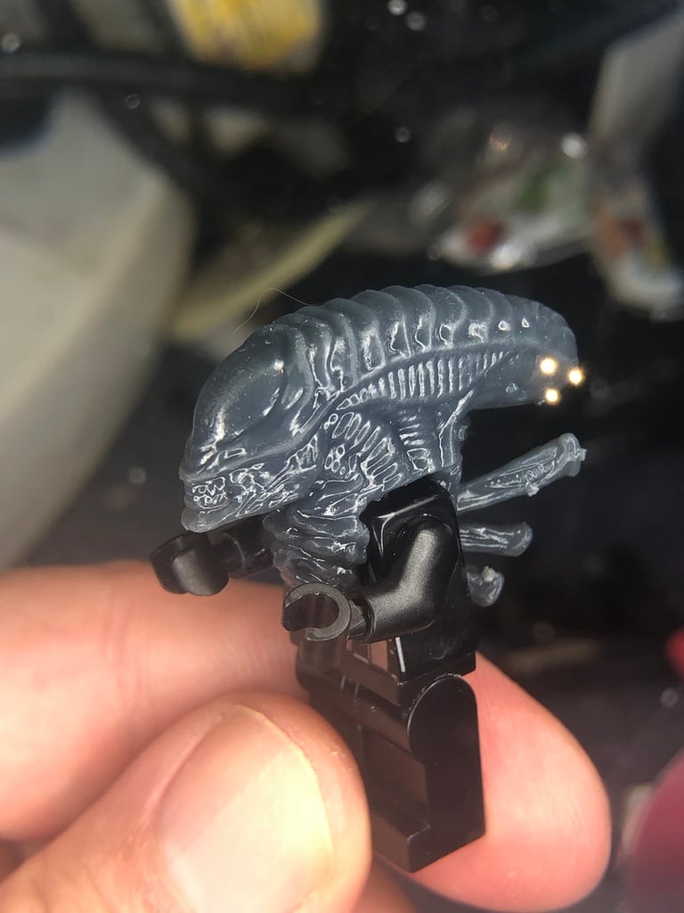 Lego Alien Head and Cest Burster