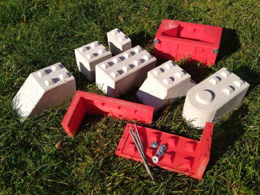 scale interlocking concrete block form | 3d print model