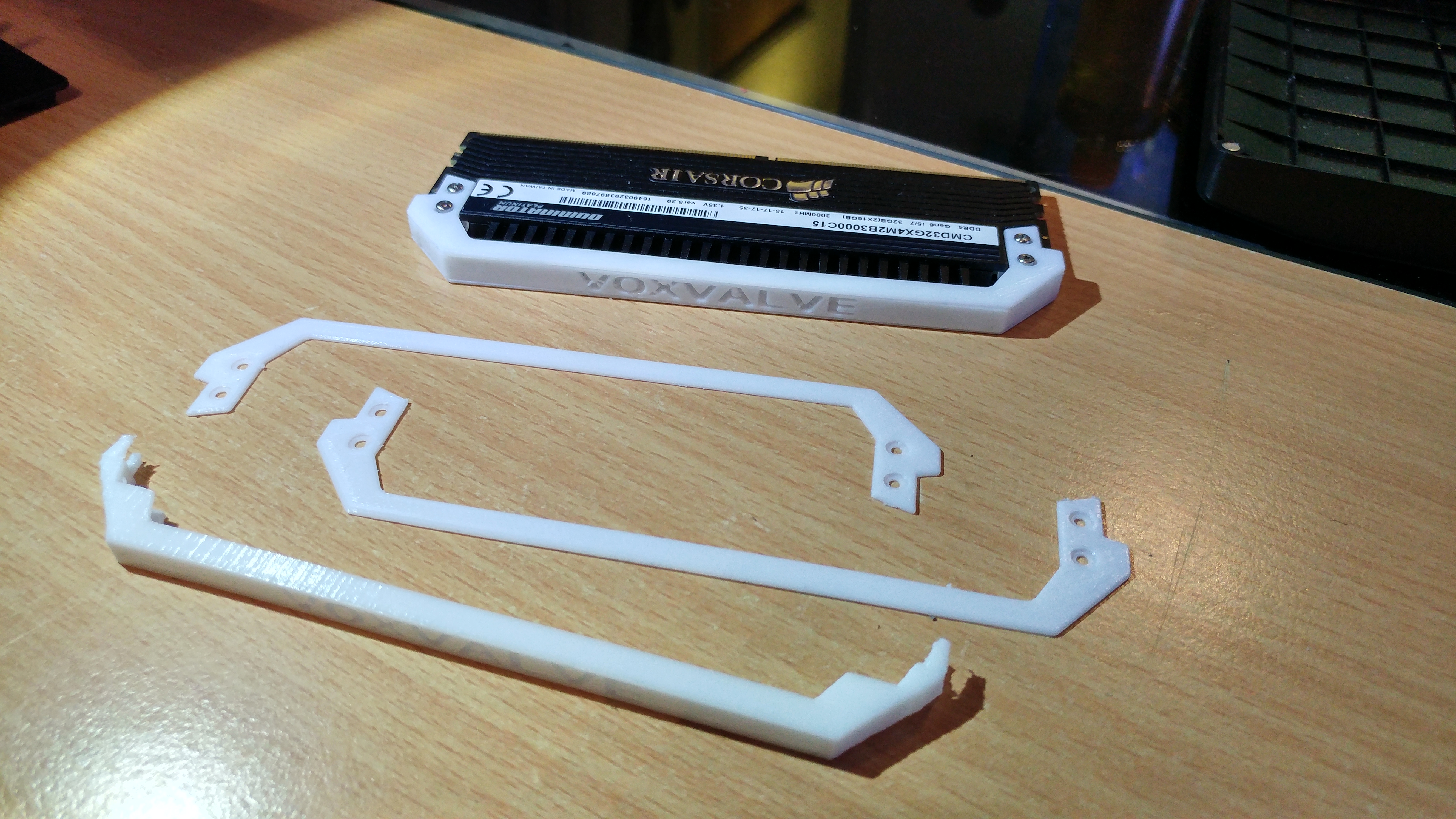 Corsair Dominator Bar