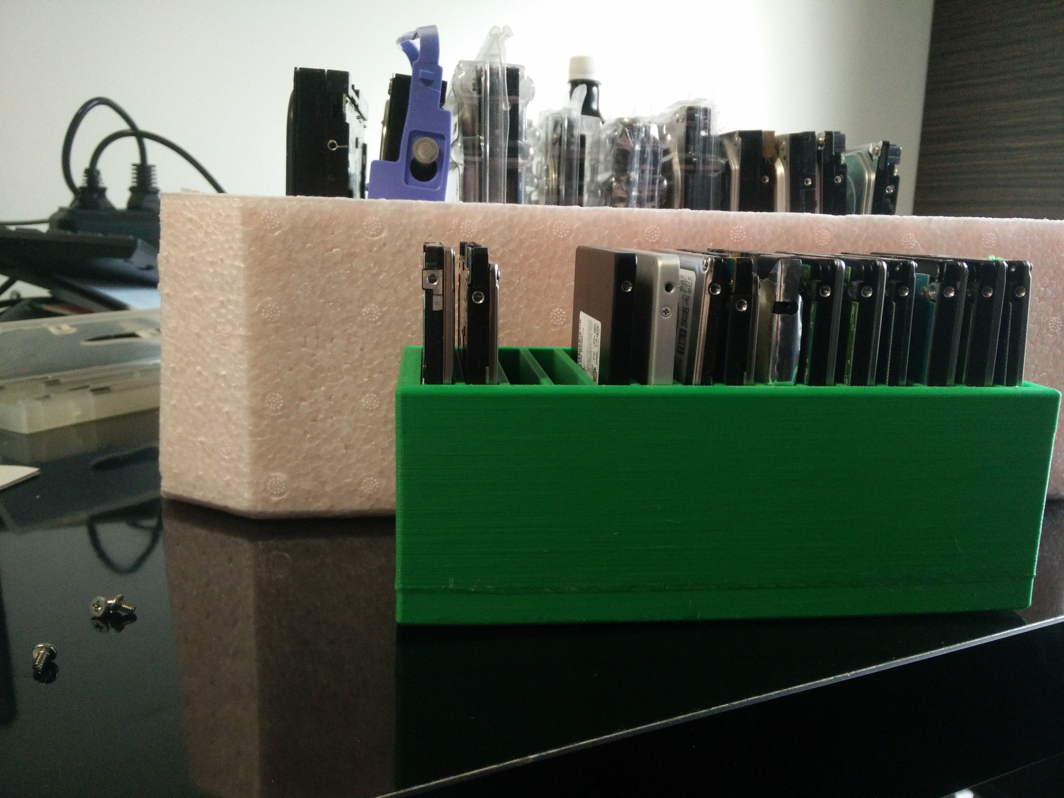 Parametric disk tray organizer