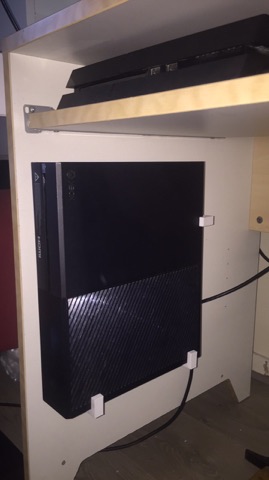 XBOX ONE Wall Holder - 3 pieces - 15mm