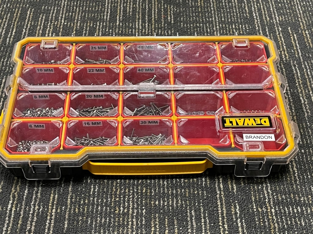 DEWALT 20-Compartment Pro Small Parts Organizer Bins