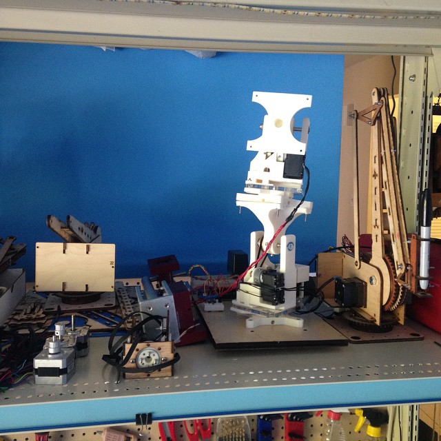 MarginallyClever_UBC modular robot arm prototype