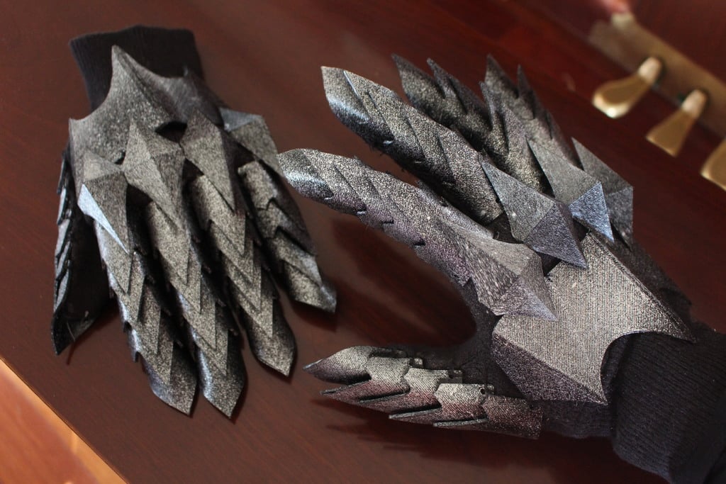 Witch King_Medieval Gauntlets