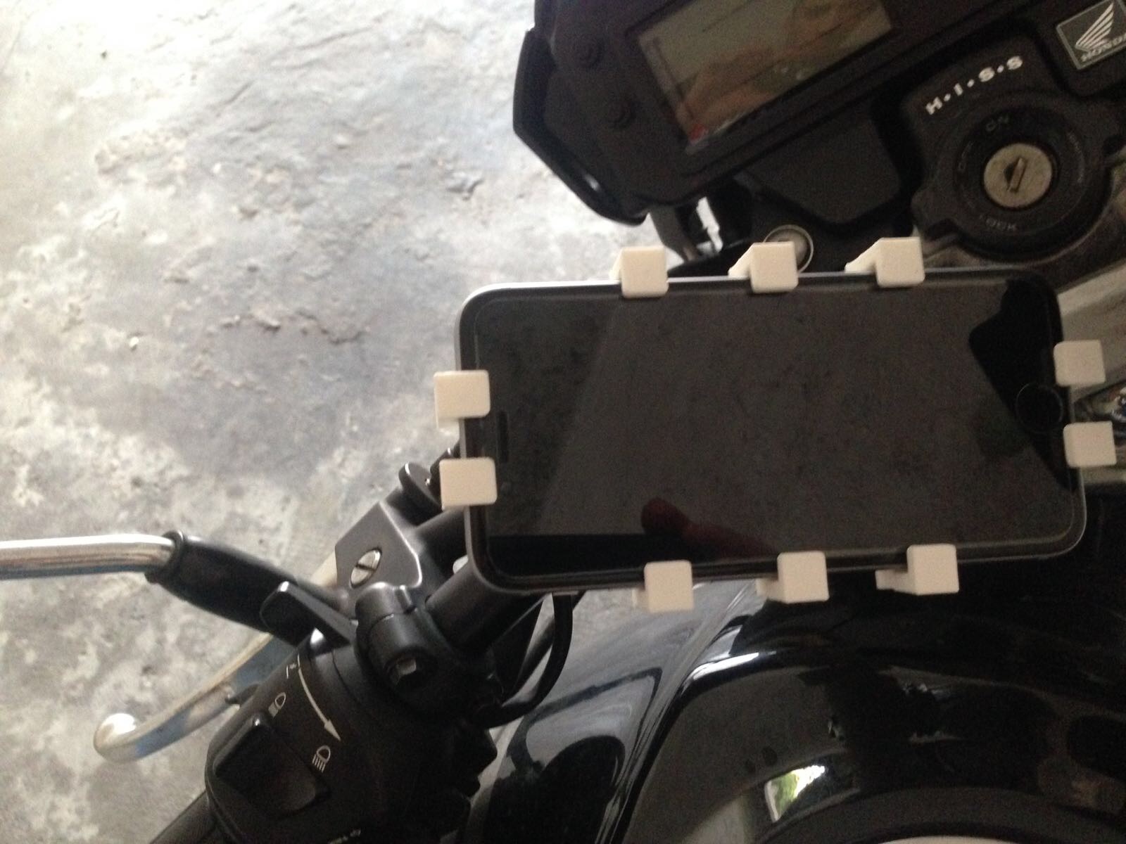Holder Iphone 6_6s to bike or motorcycle