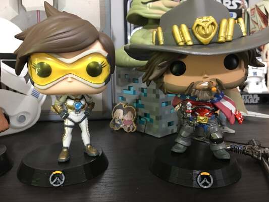 Funko POP Stand with Overwatch Symbol | 3d print model