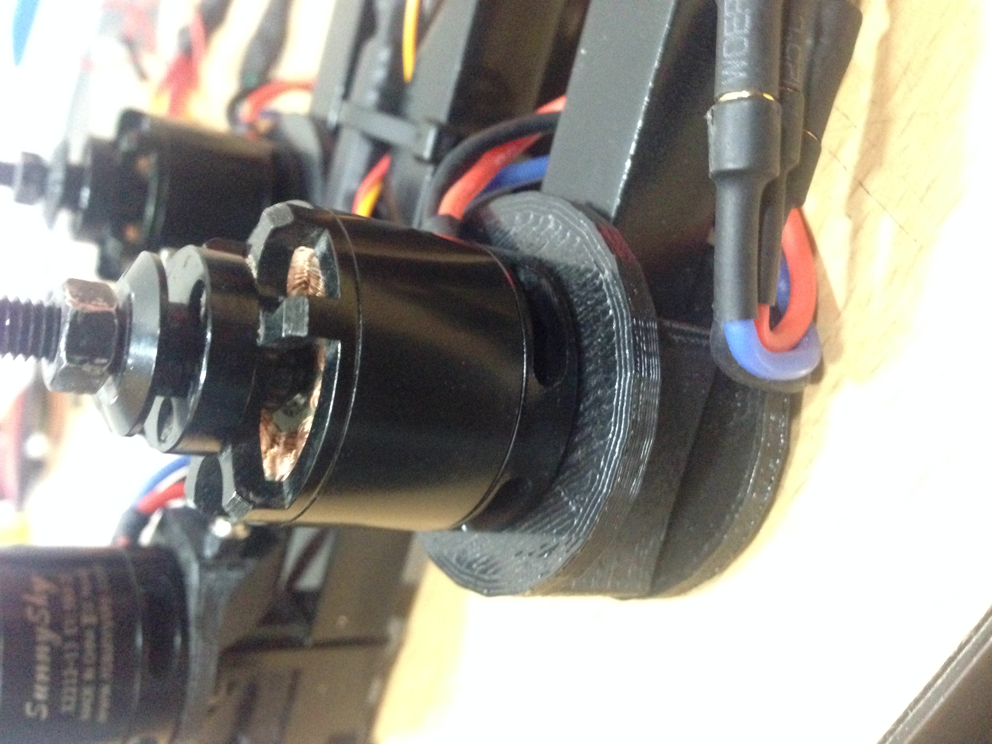 RCExplorer Tricopter V3