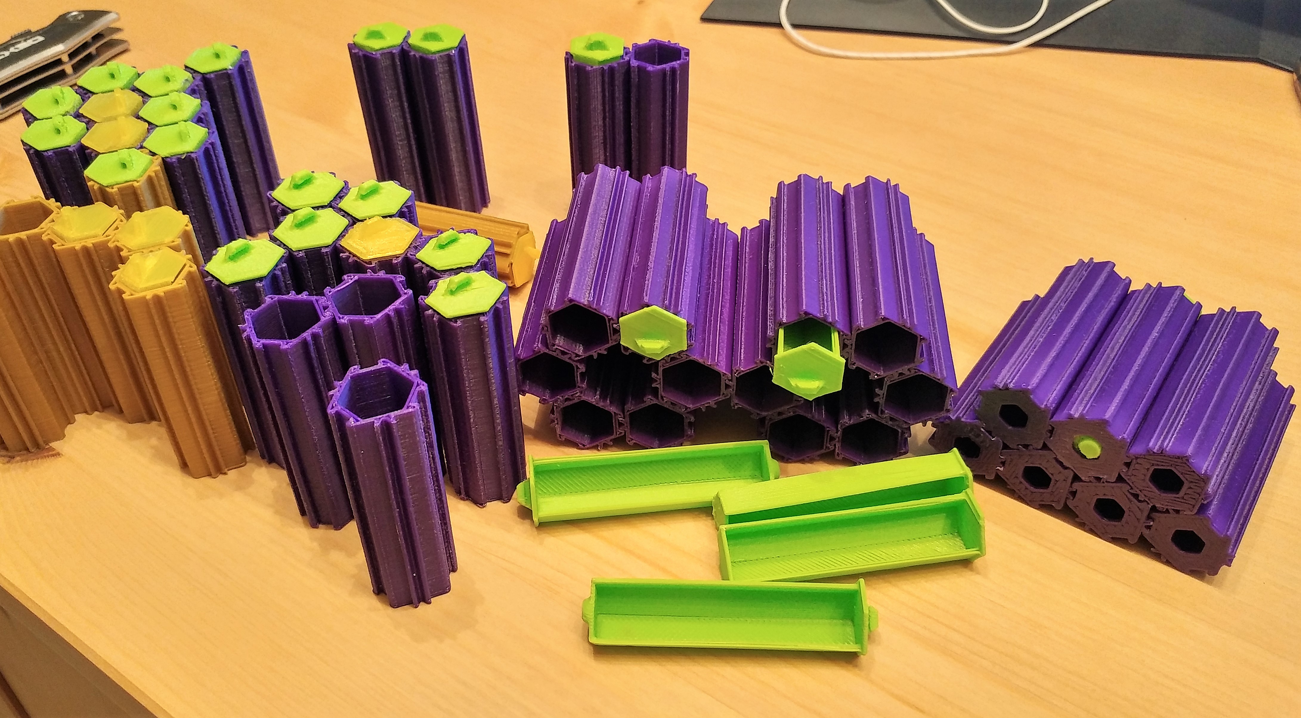 Tiny Hive - storage system for small items
