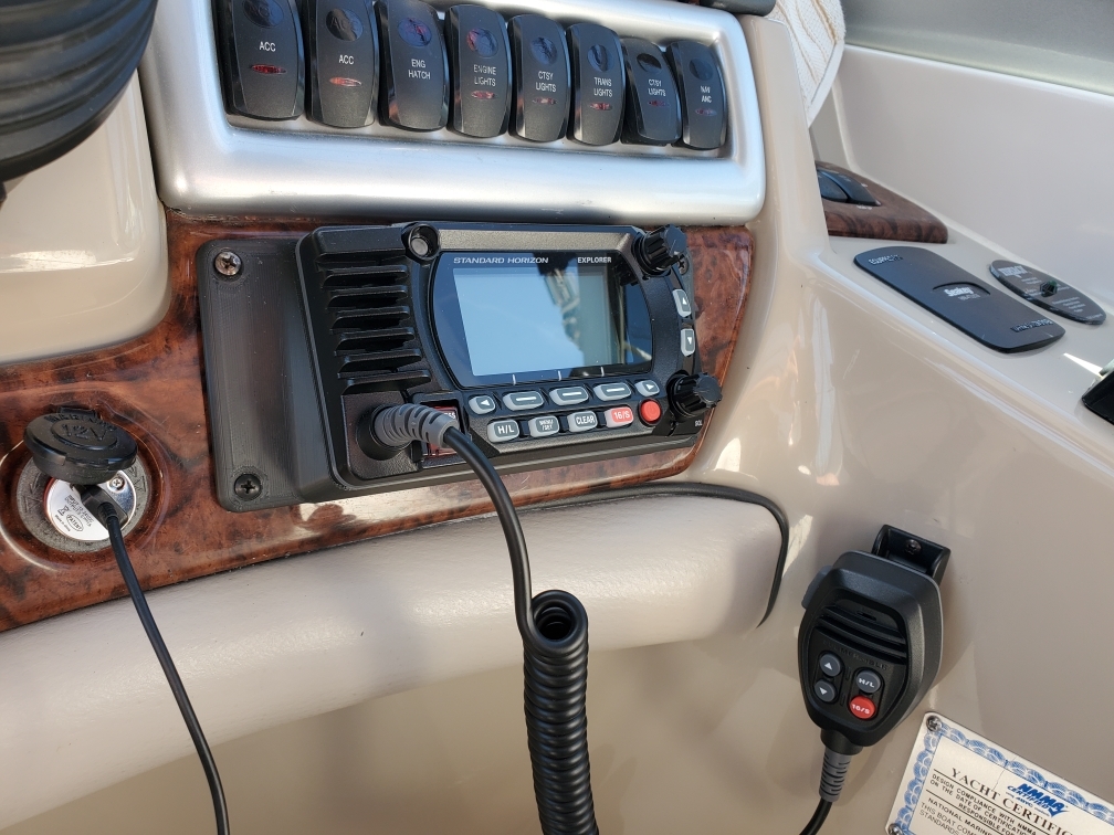 STANDARD HORIZON Explorer GX1850 VHF _ NMEA2000 mount - DMD