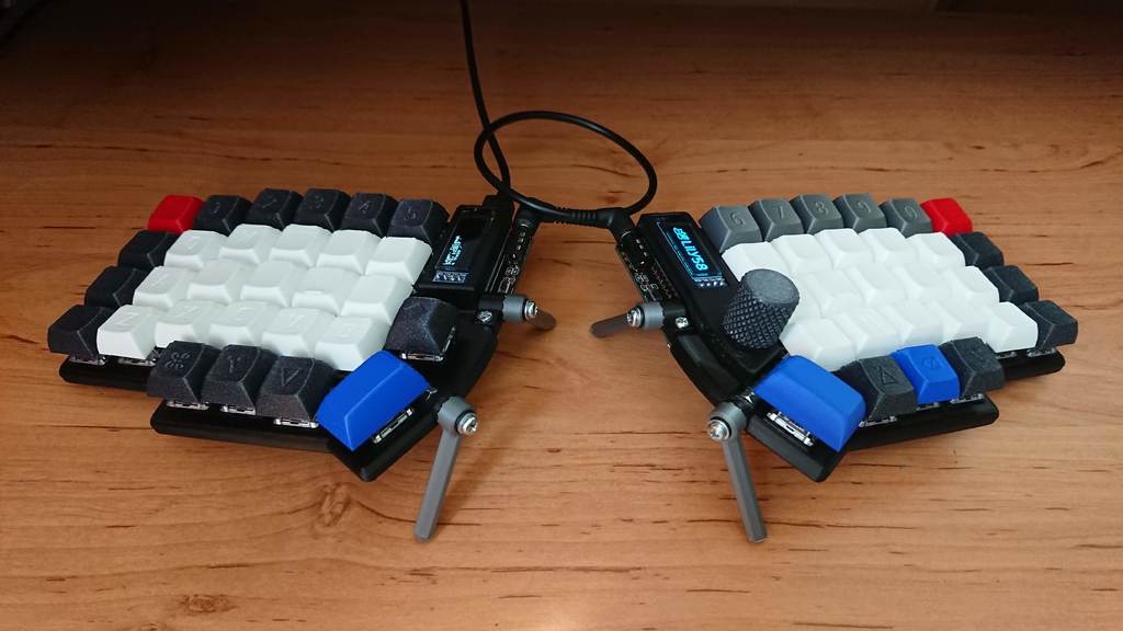 Lily58 ergonomic keyboard case