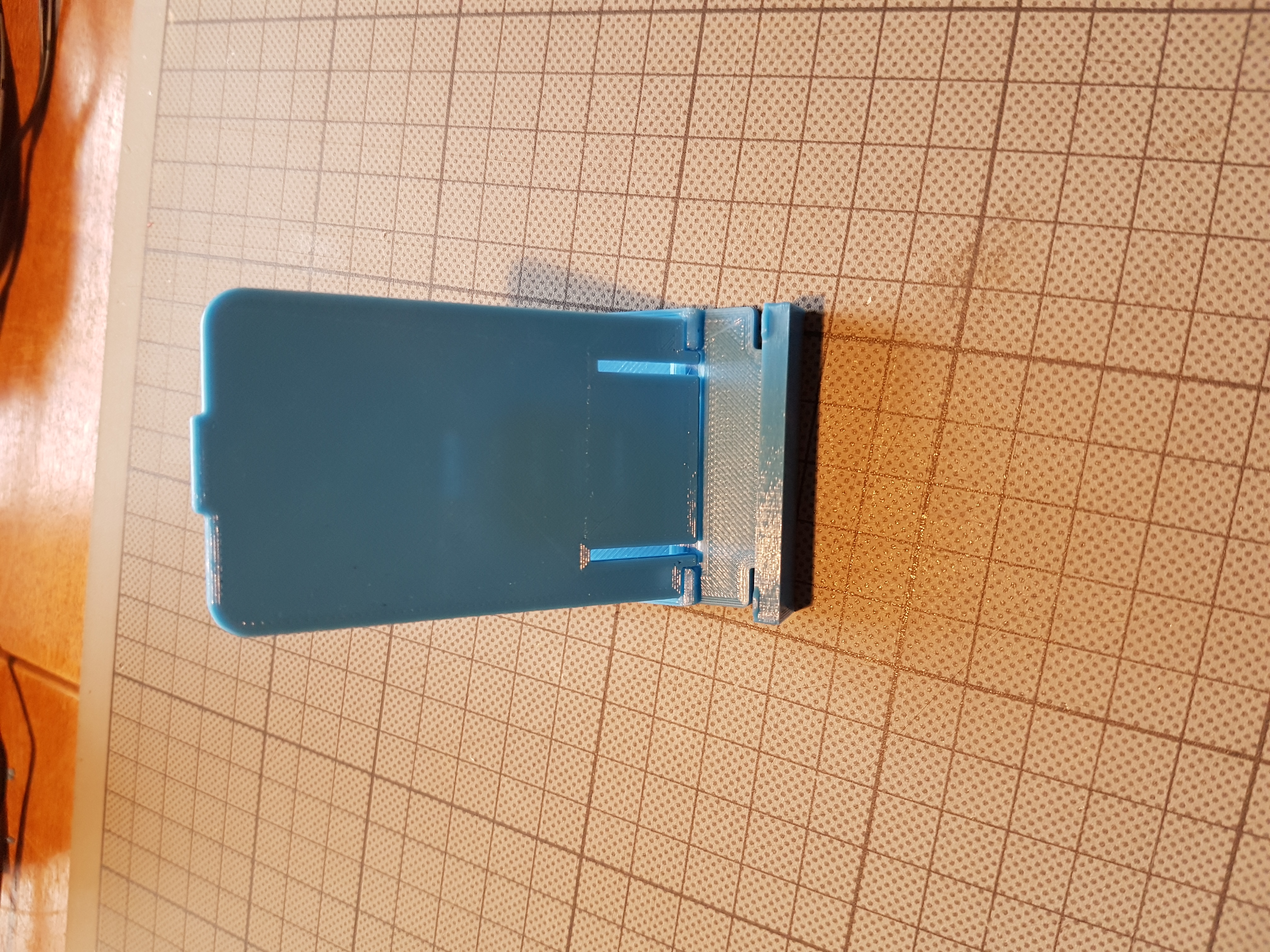 Foldable phone stand