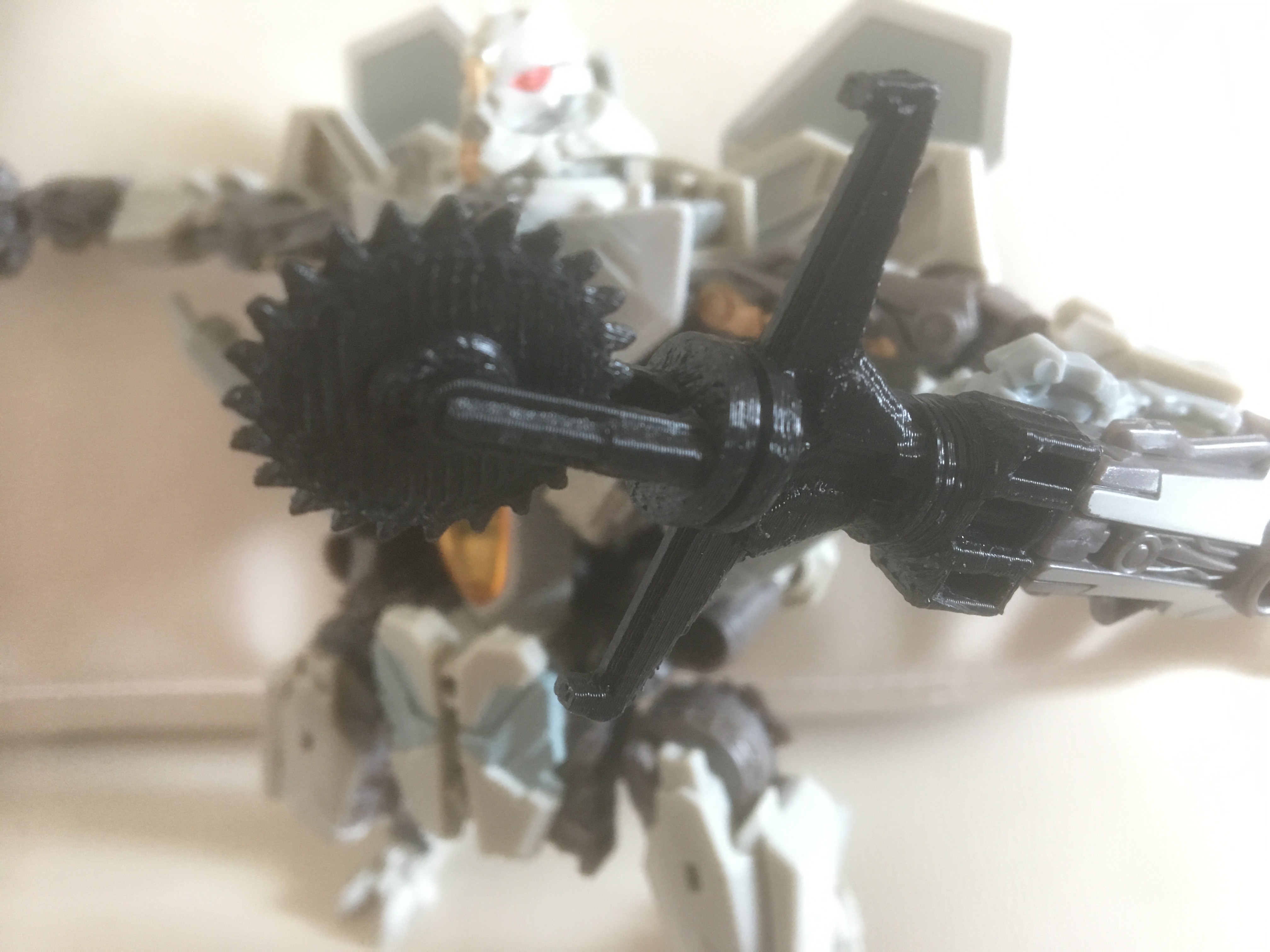 Studio Series Starscream saw blade