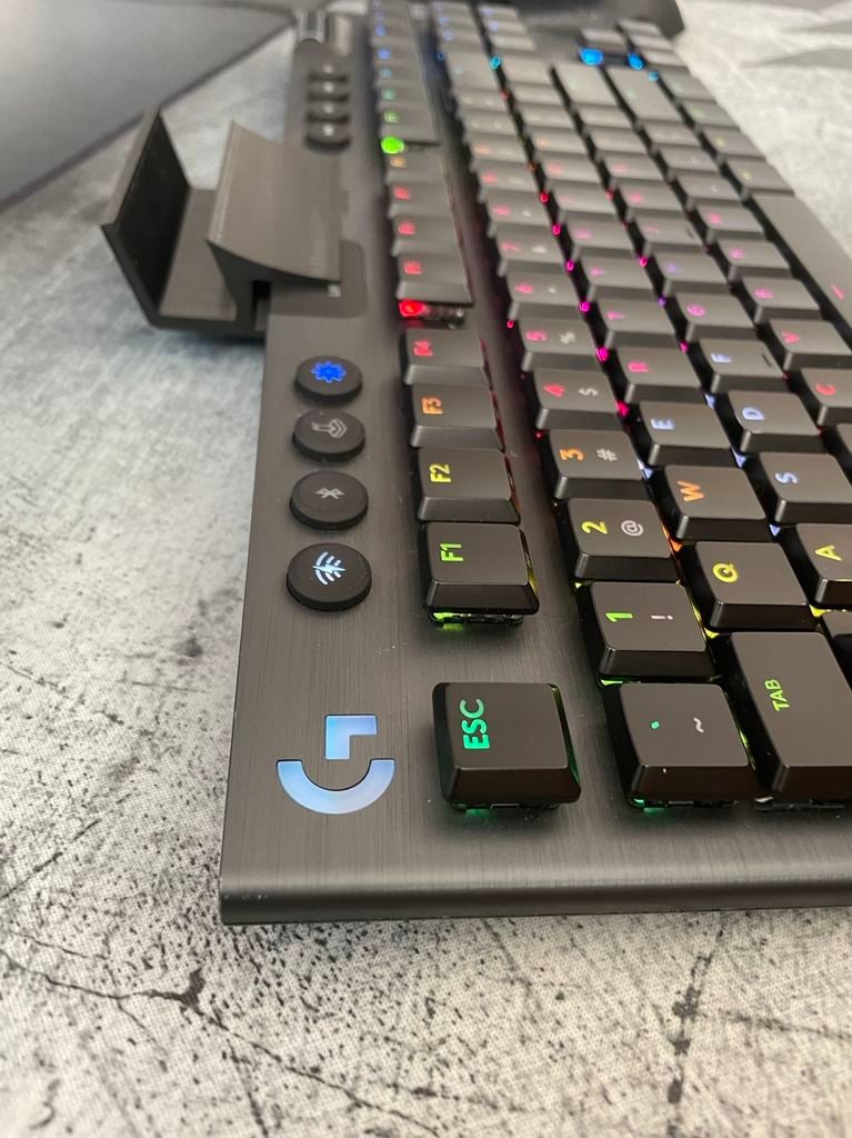 G915 Phone holder