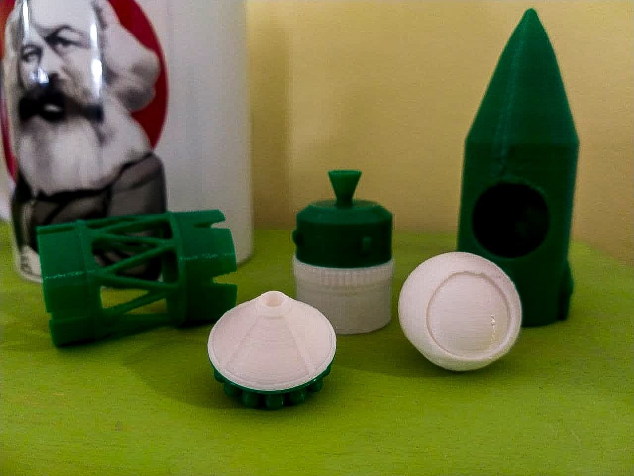 Soviet rocket R-7 Vostok Modular Stages 1_85 - Yuri Gagarin
