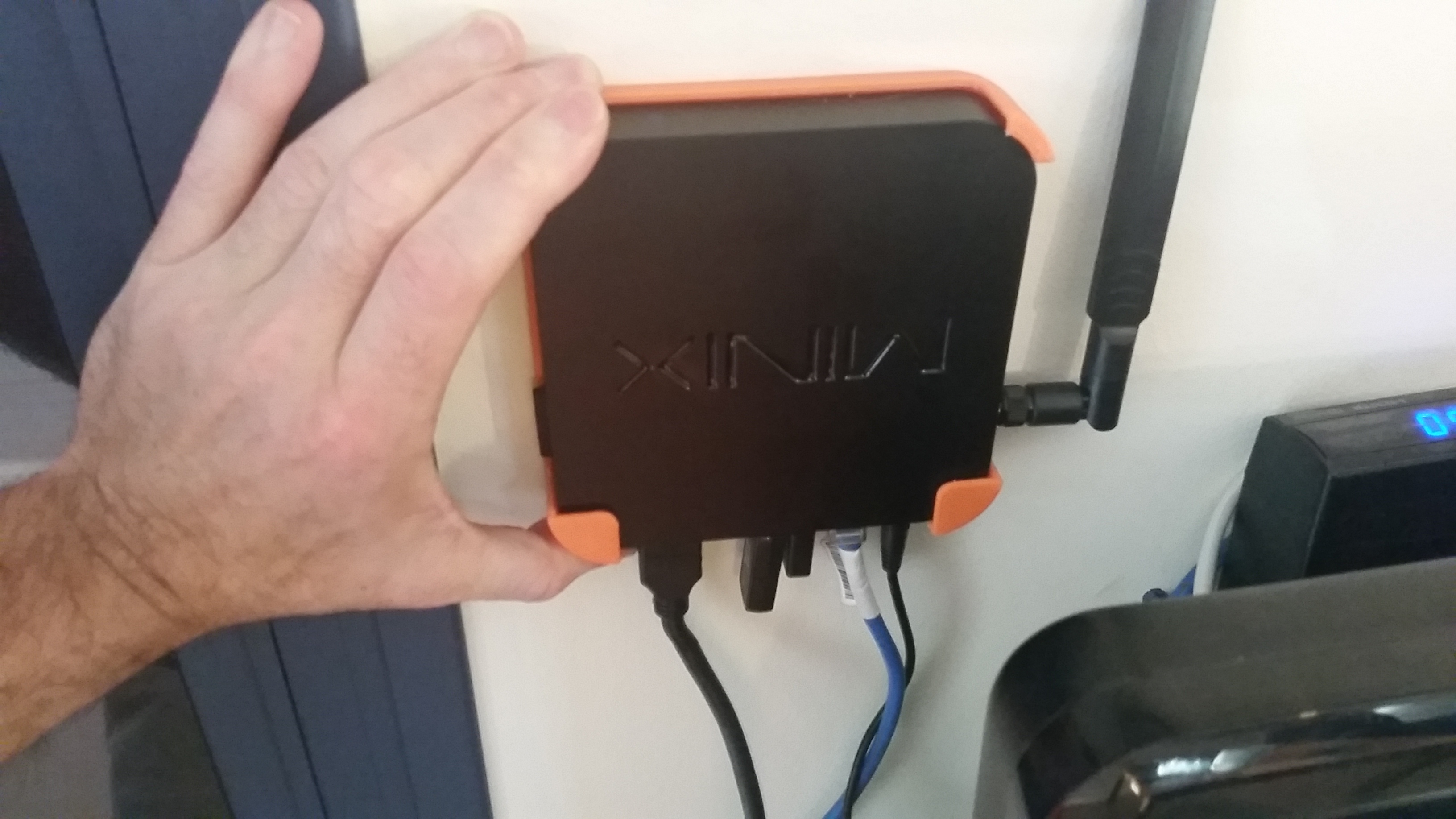 Minix Neo x8-H pluse mount