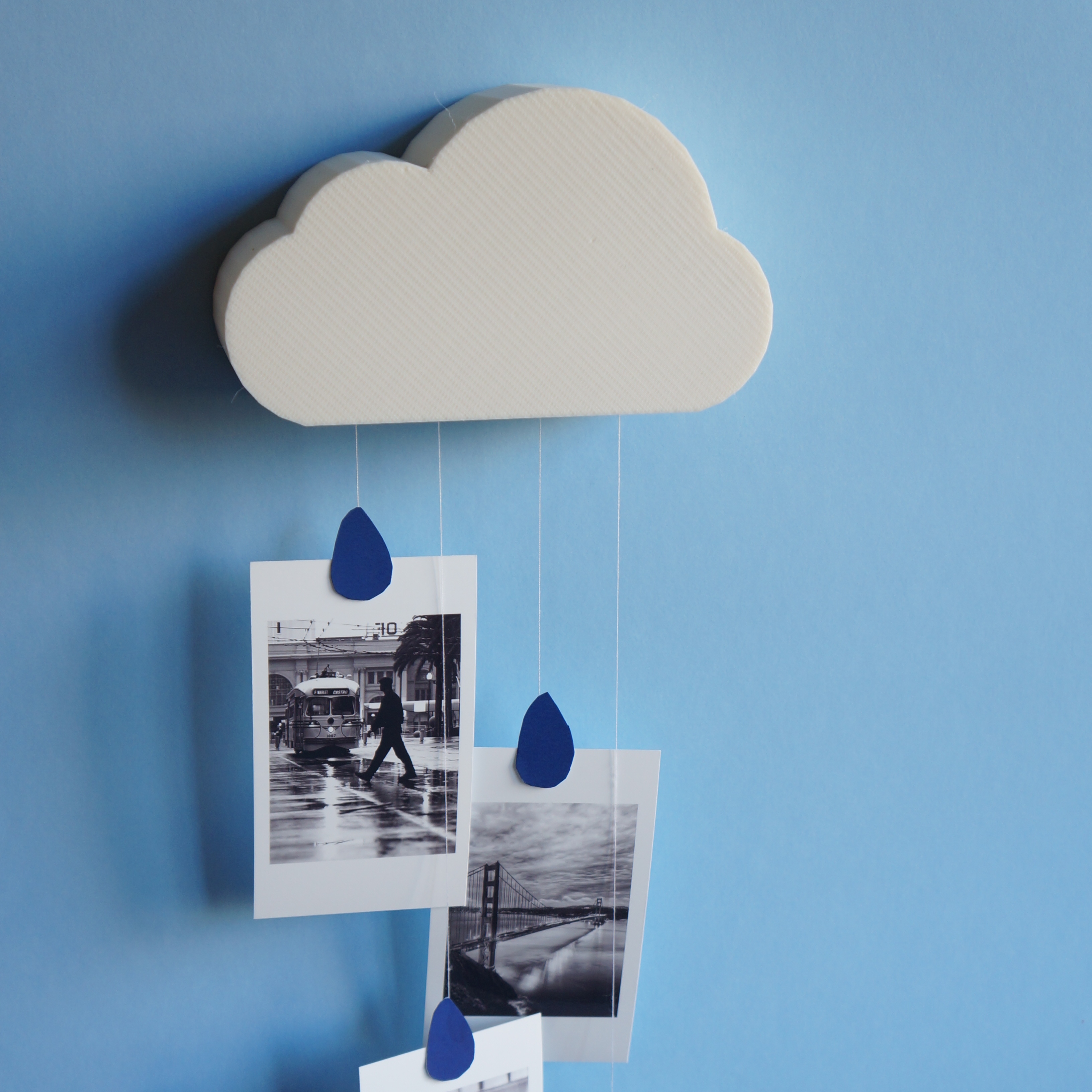 Cloud Memory - wall storage and photo hanger
