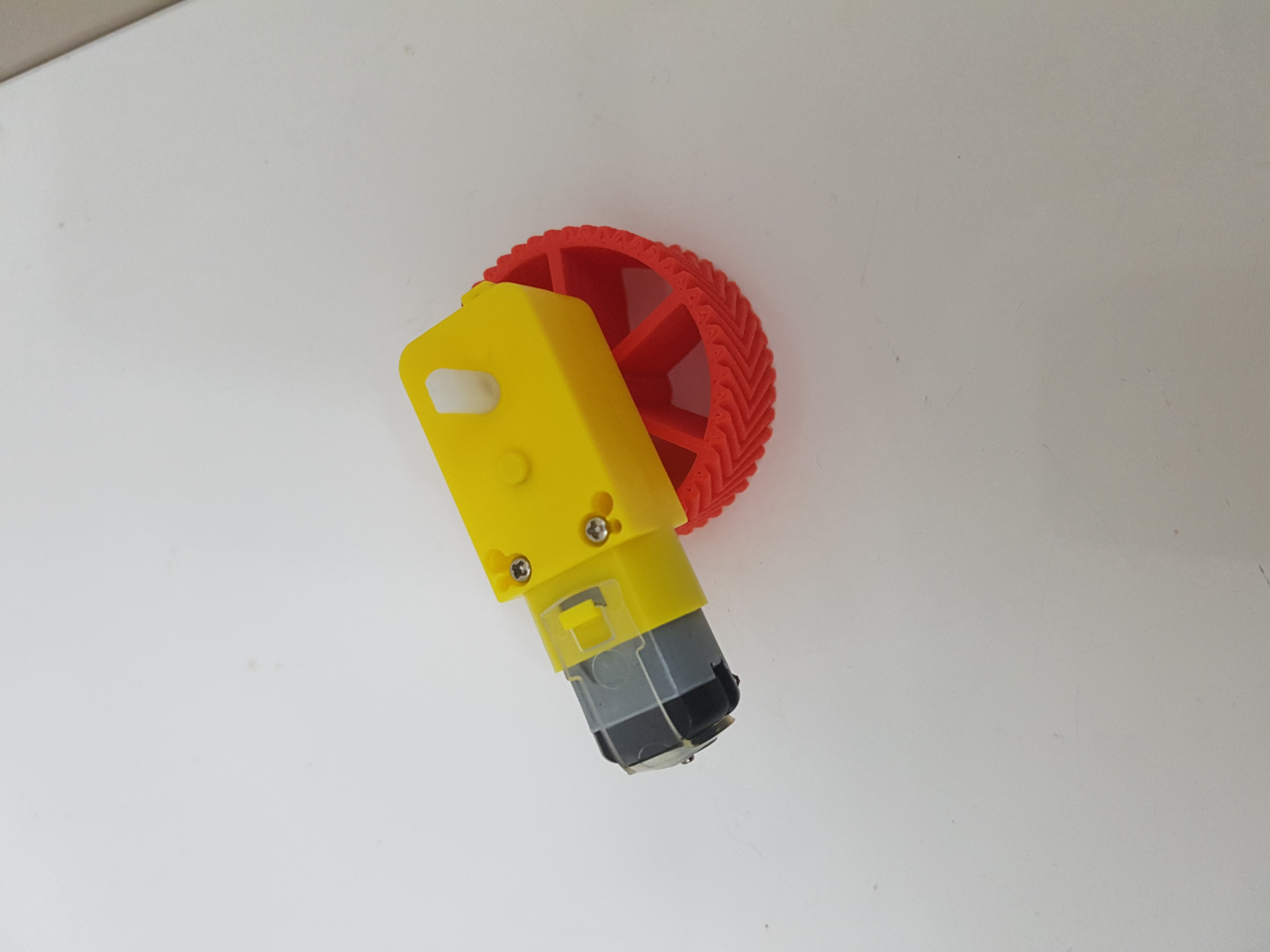 Wheels of arduino dc engines
