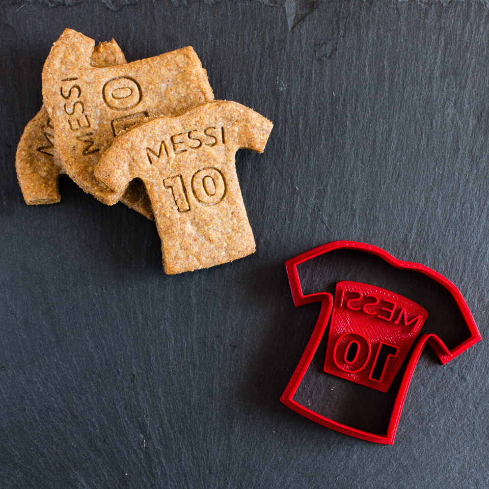World Cup T-Shirt Cookie Cutters - 9 players!