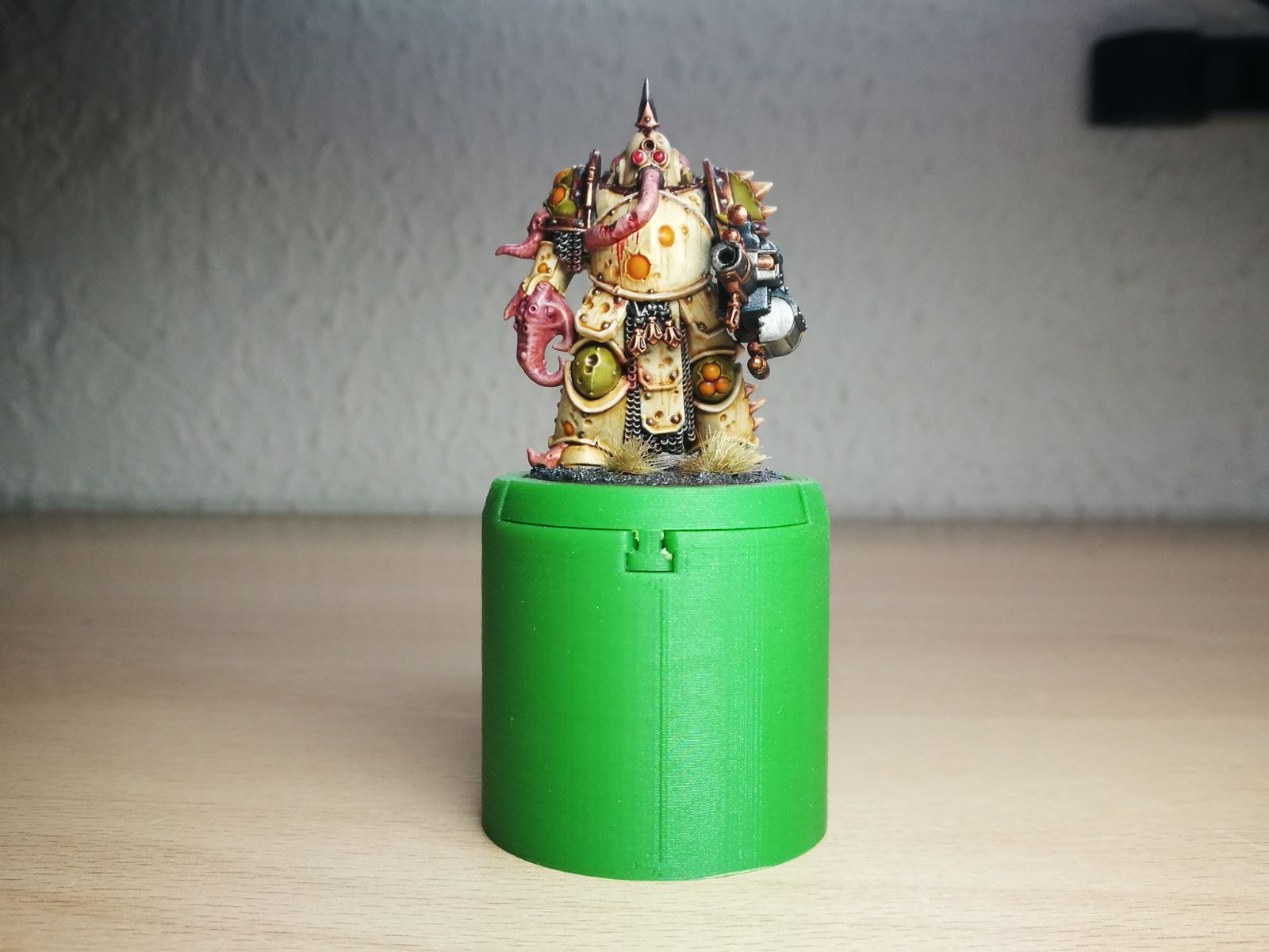 Stand for painting miniatures 25, 32 and 40mm