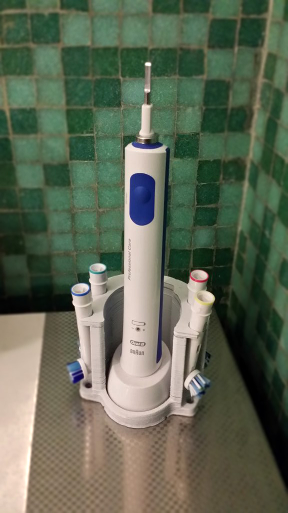 Electric toothbrush holder - Oral-B _ Braun Pro 600