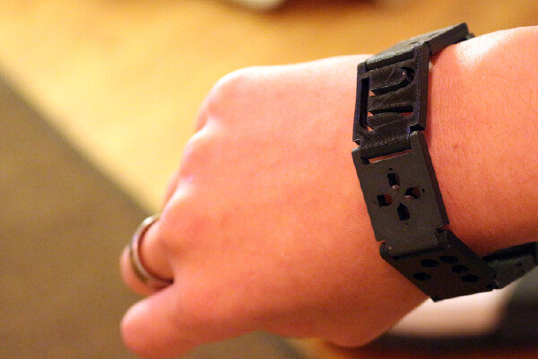 Nerdy Logo Bracelet | 3d print model