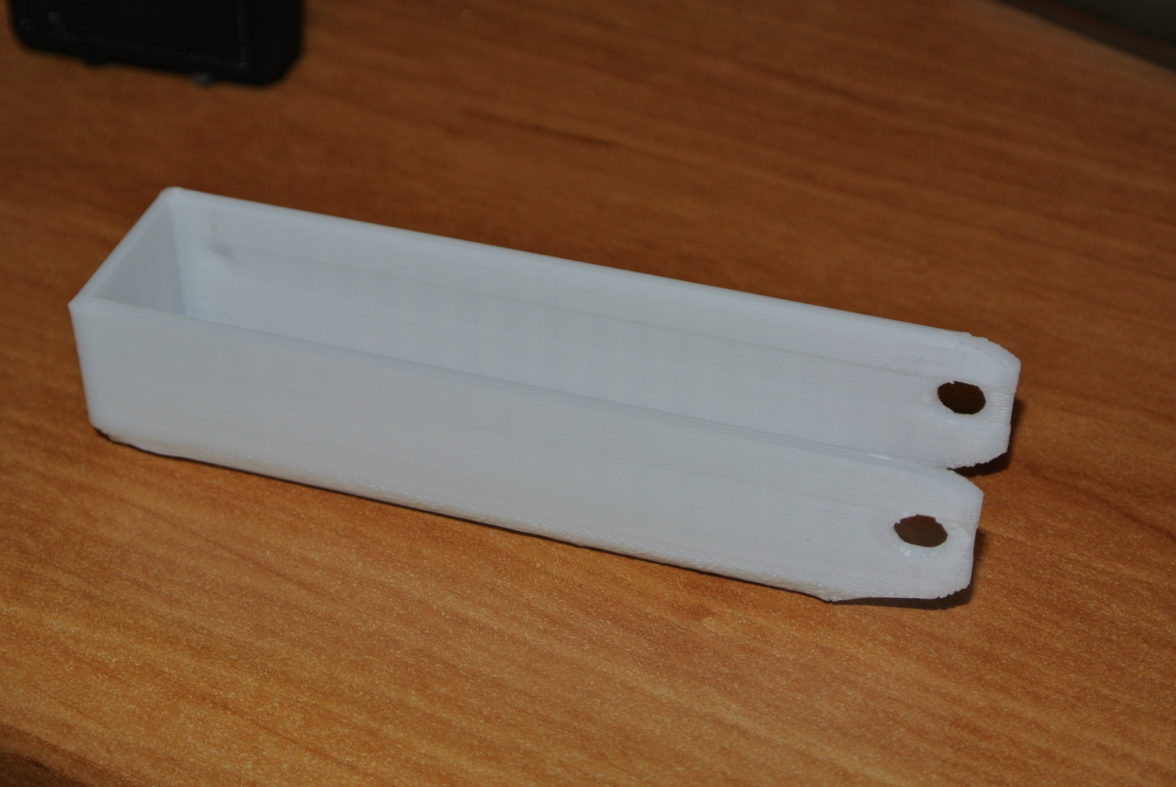 Earbud Holder Redux - [Rotated for better printing]