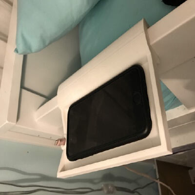 bed shelf for iphone 6_7 | 3d print model