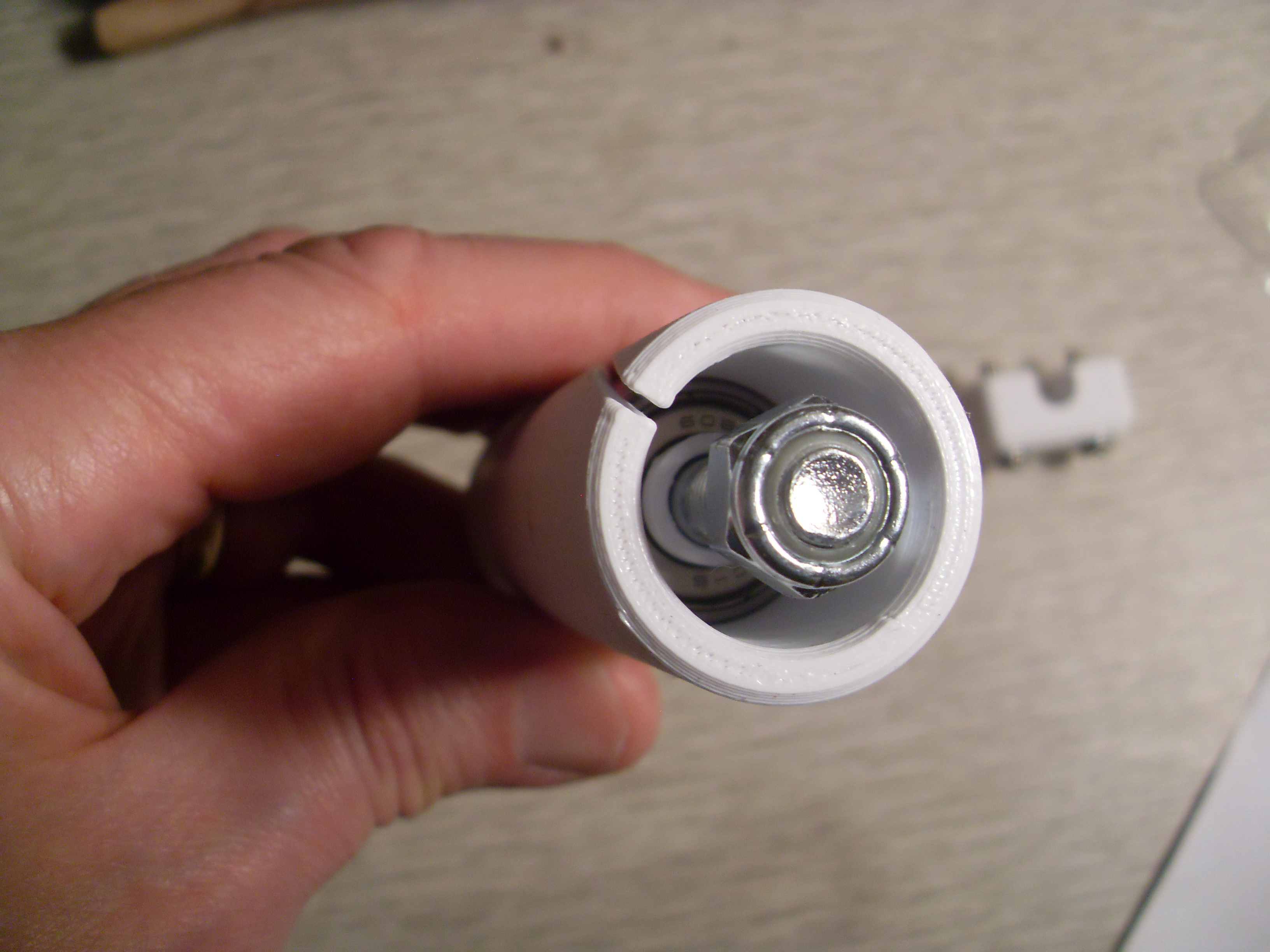 Ball-Bearing Spool Support with Adjustable Clip