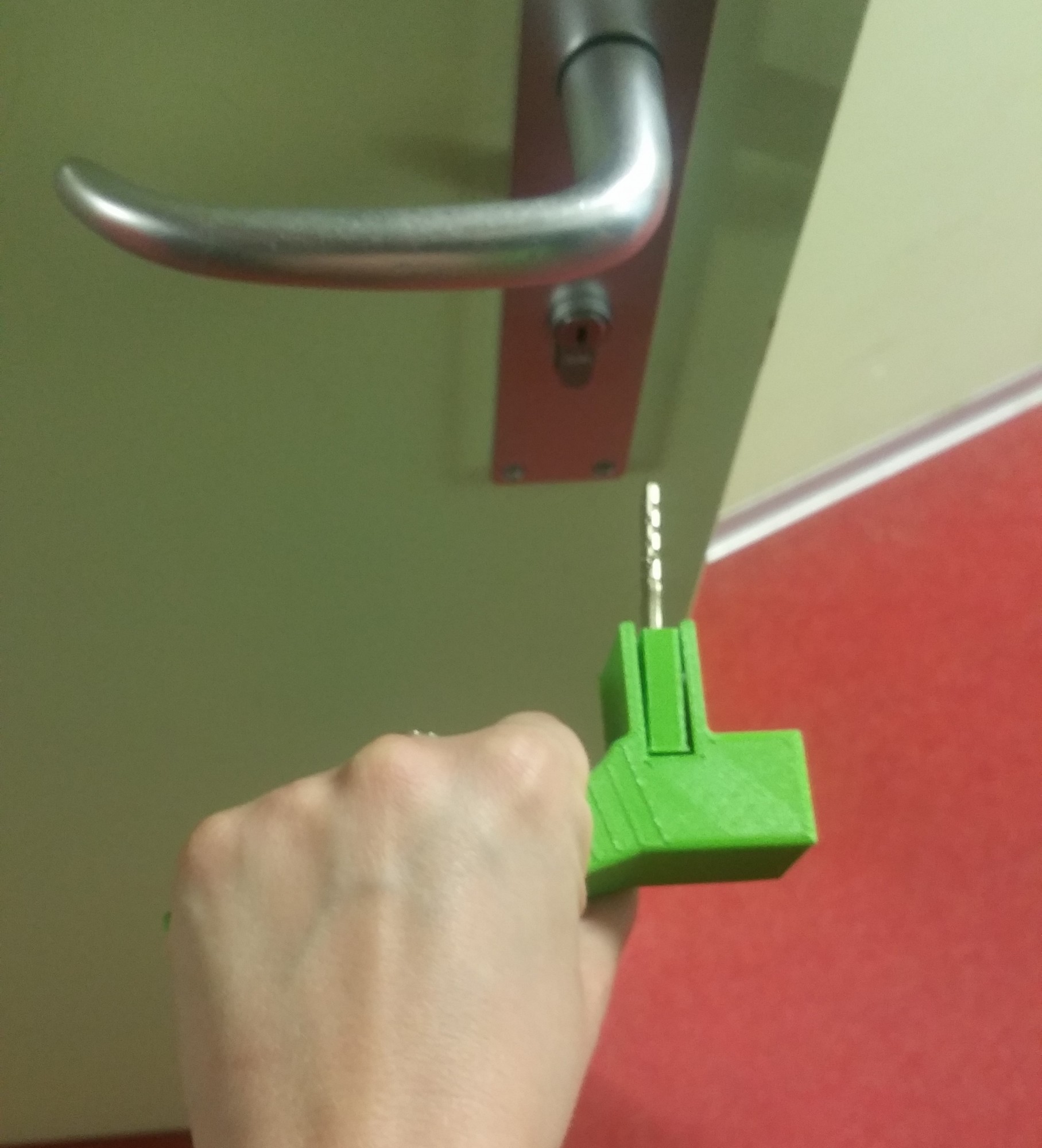OT student project : adaptable key handle _ poignée de clé adaptable