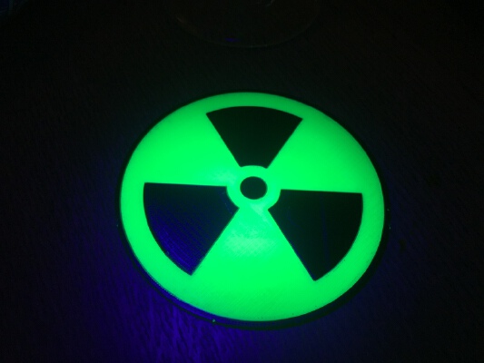Radioactive Trefoil Coaster (dual extruder) | 3d print model