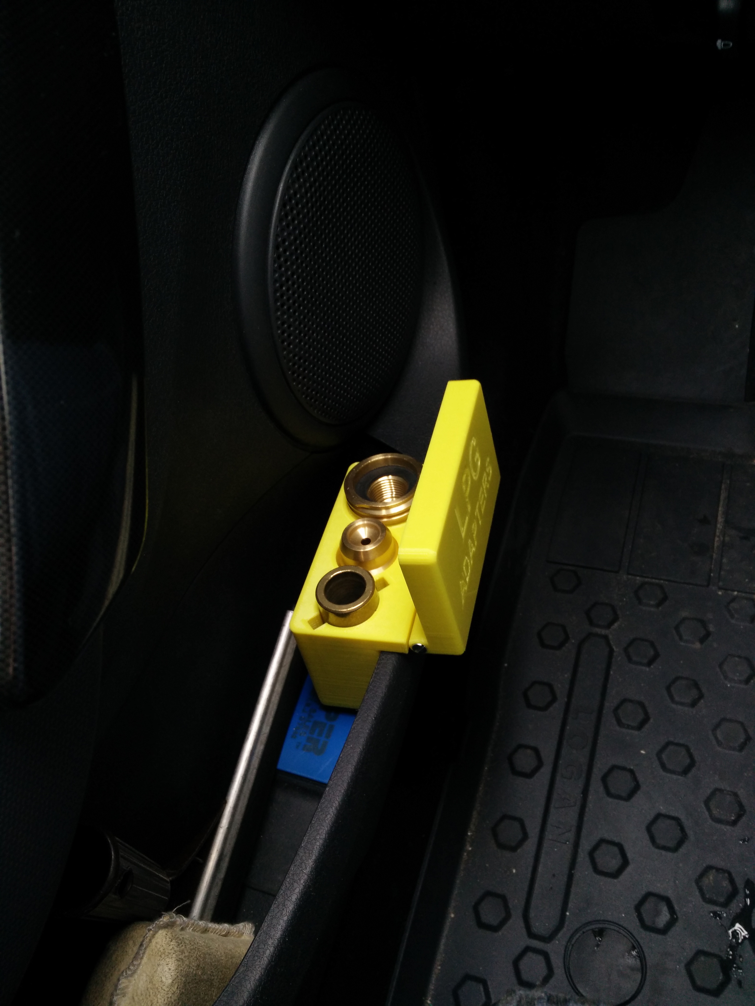 LPG Adapter car door holder