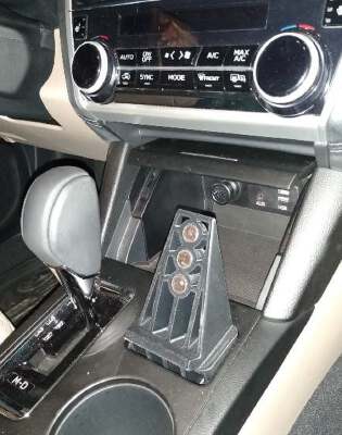 Subaru Outback 2018 Phone center console mount, magnetic | 3d print model