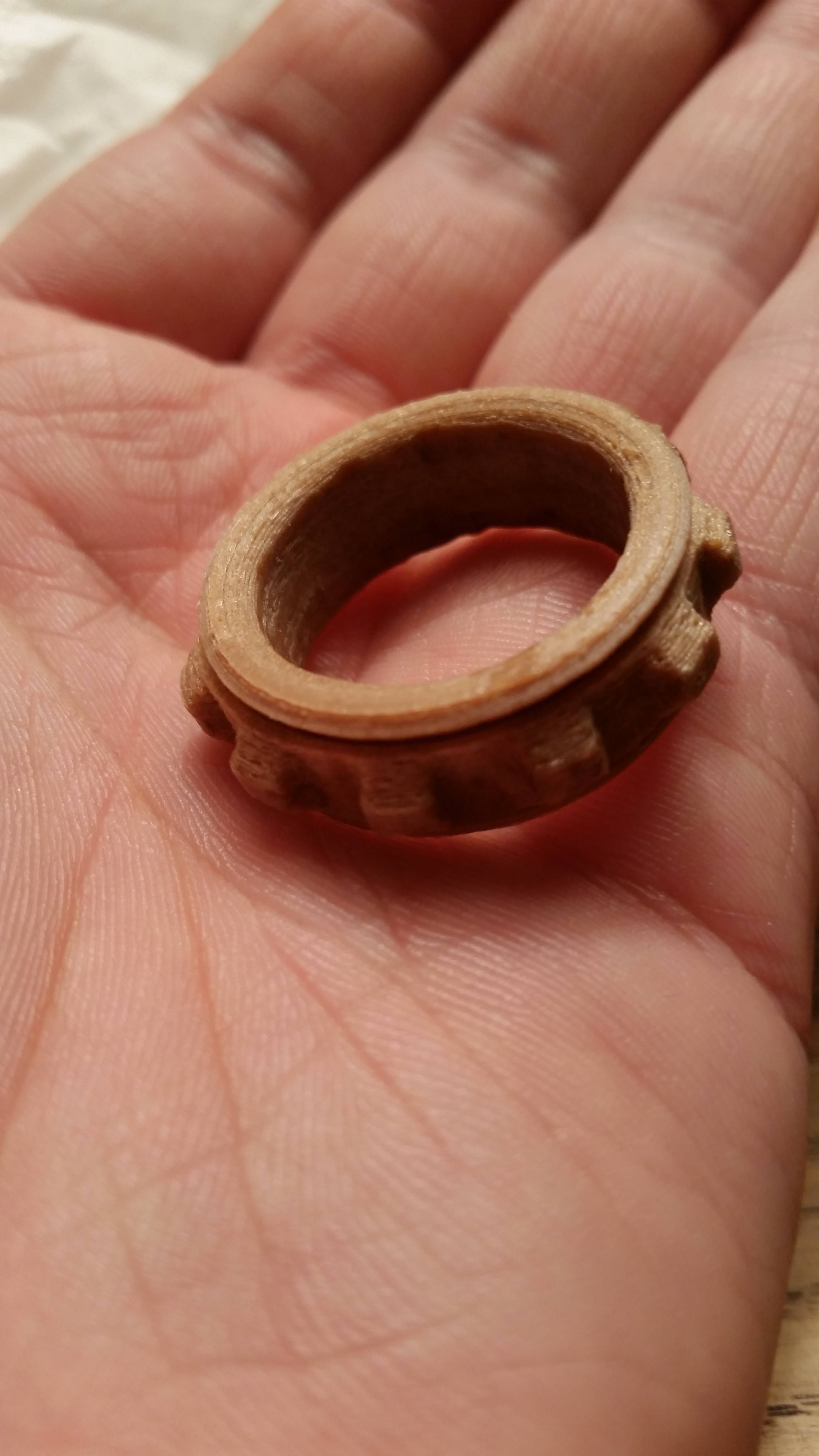 A Spinner ring that prints assembled