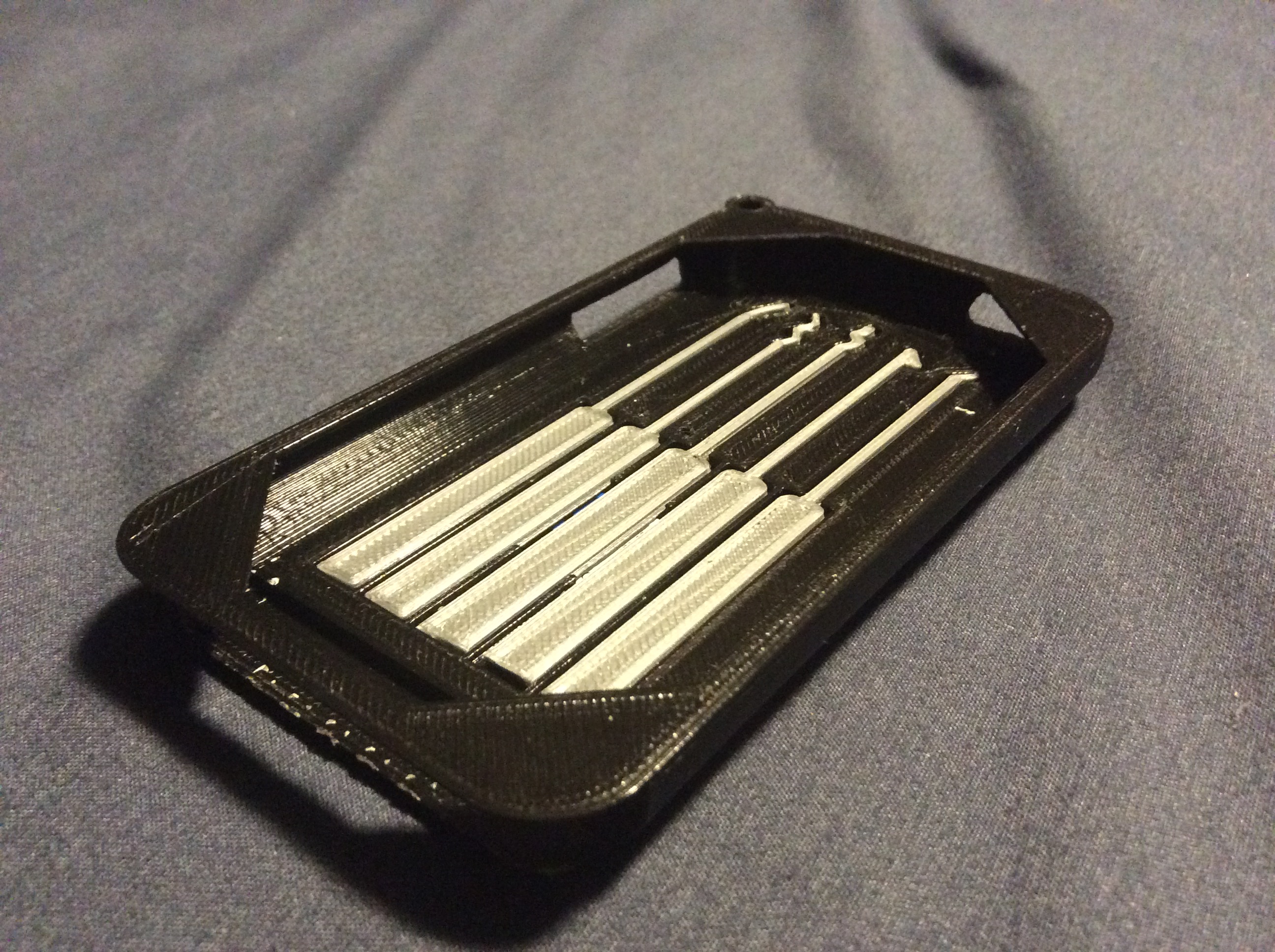 Lockbreaker Case for iPod Touch 4G