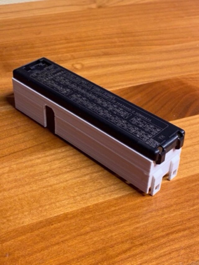Fuse carrier adapter for Toyoty RAV4 Hybrid (from 2019)