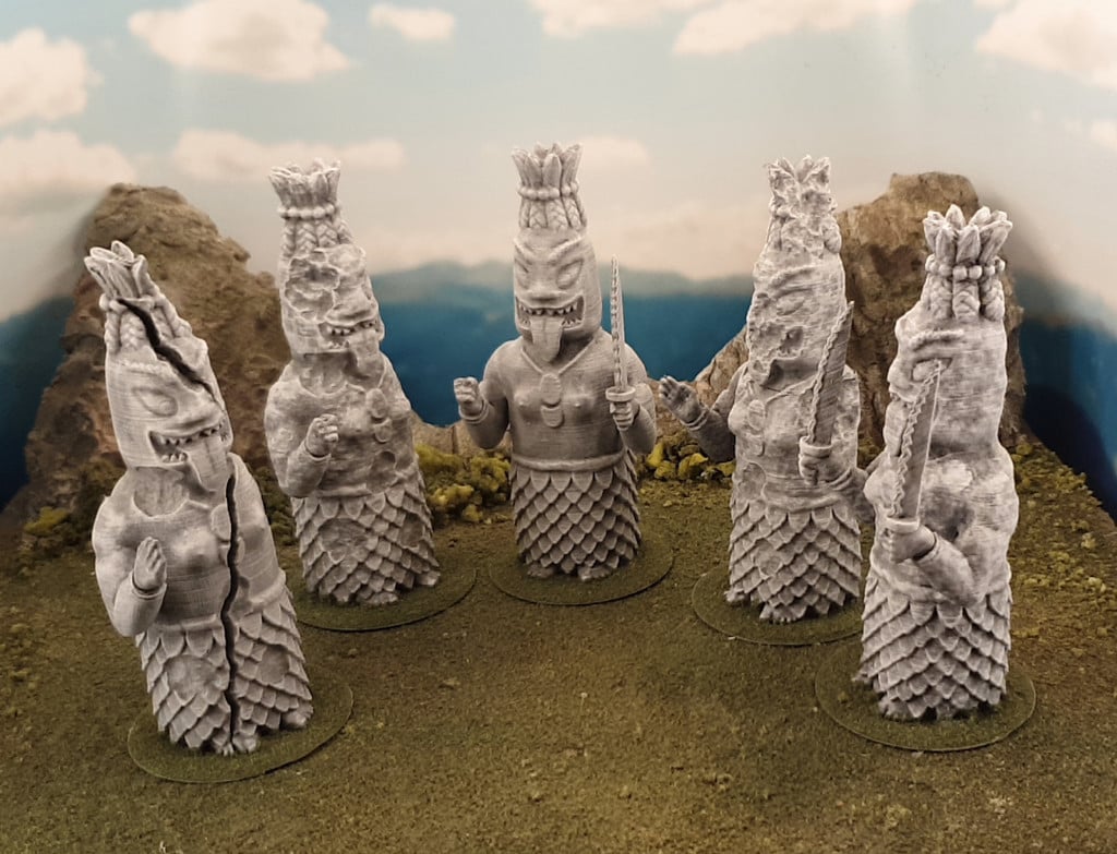 Jungle statue - godess of war