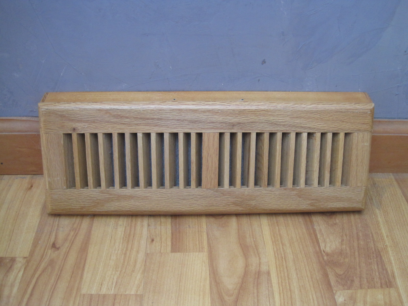 Air Vent Snap Latch