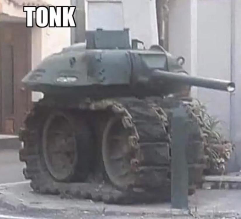 Blursed_Tonk