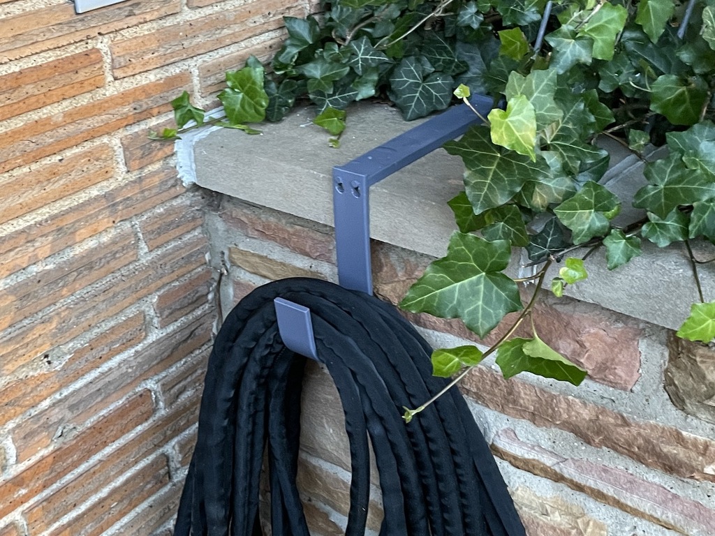 Outdoor Planter Garden Hose Hook