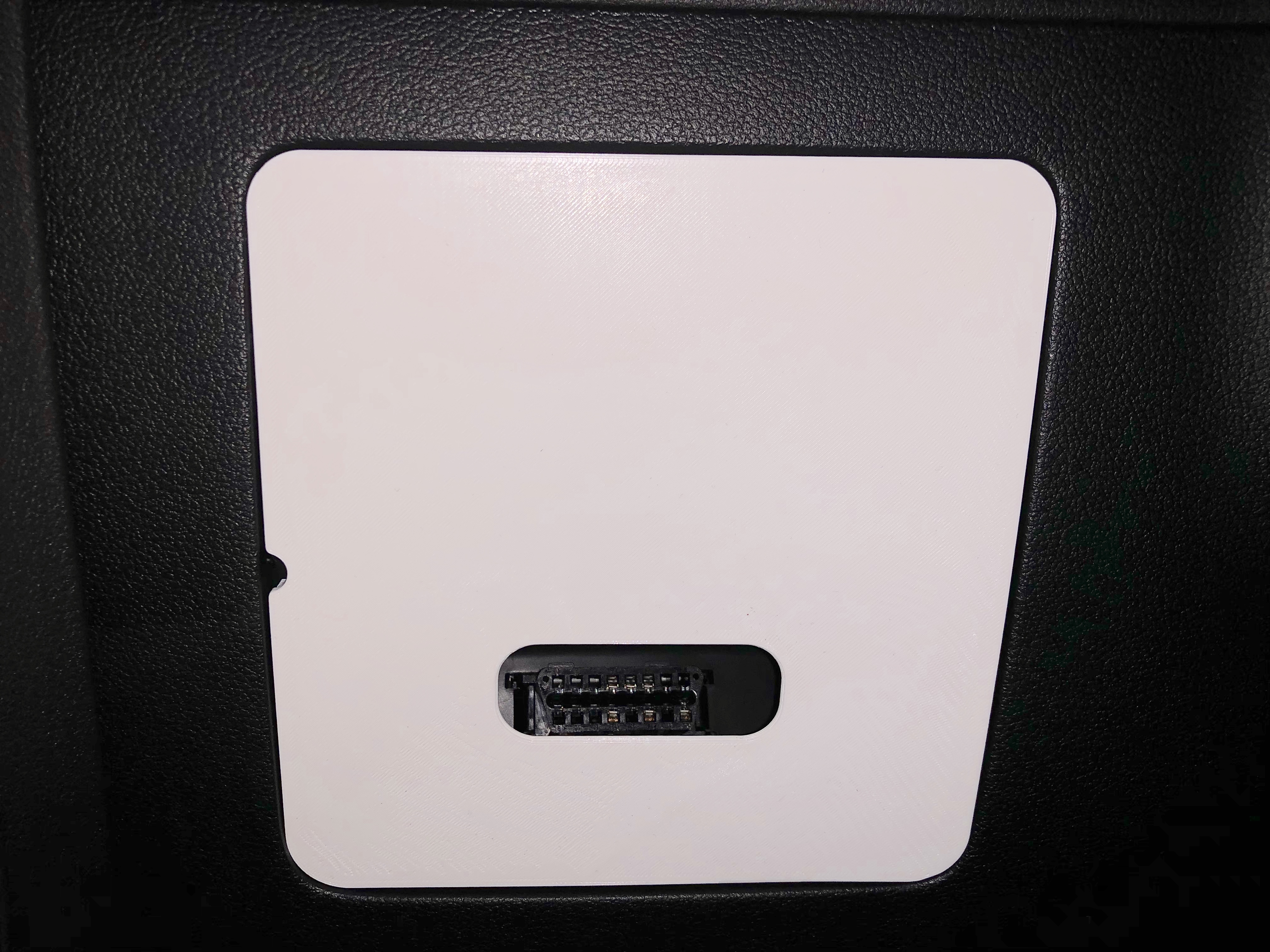 Hyundai Kona OBD-friendly fusebox cover
