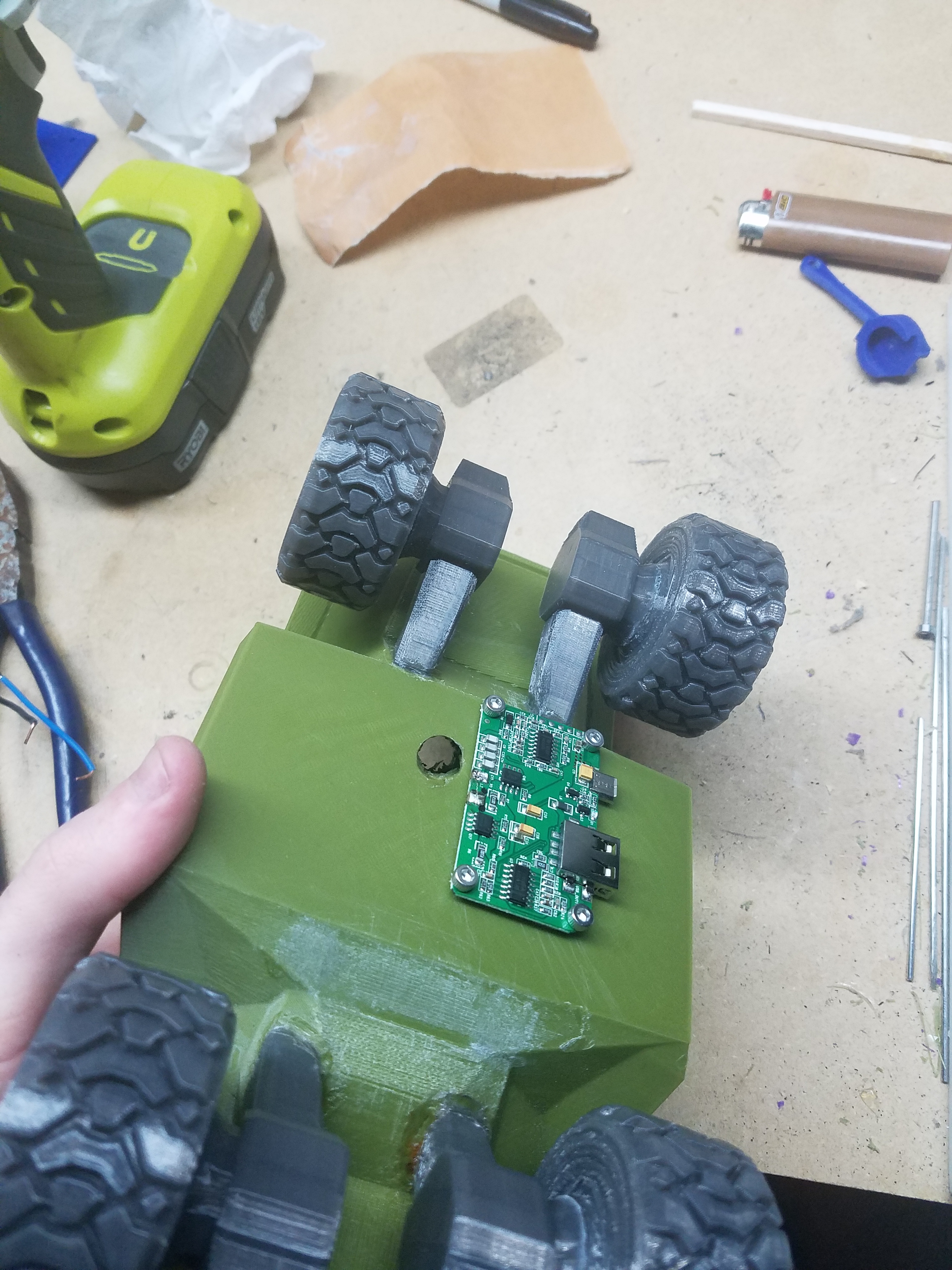 Halo Warthog Wireless Charger Case