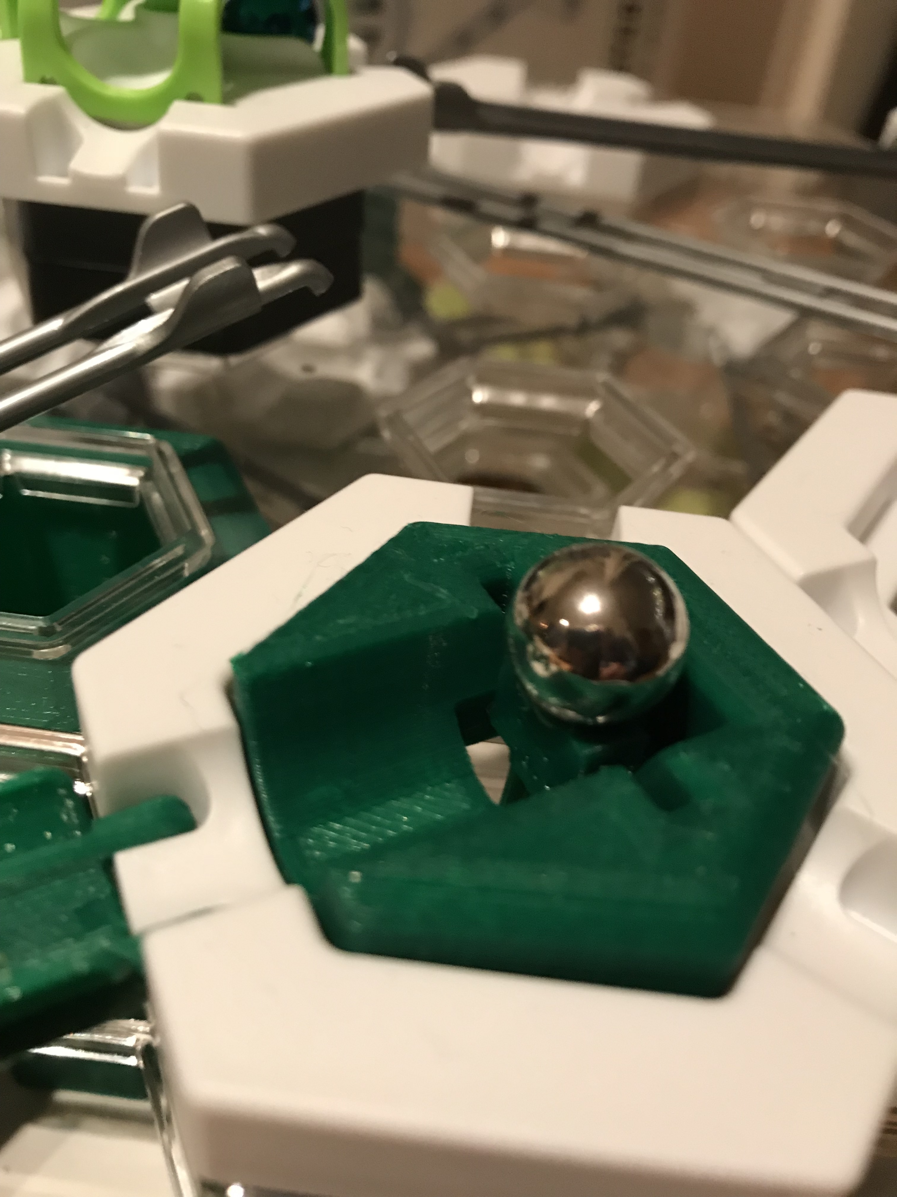 GraviTrax compatible pendulum starter