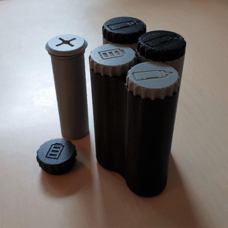 Variable 18650 battery liquid container