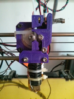 Direct-drive hinged extruder for J-Head 3mm. | 3d print model