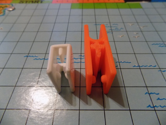 Retainer Clip for Abandon Ship (The Sinking of the Titanic) board game | 3d print model