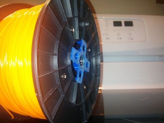 Spool Holder that clip in the spool with standard ball bearing | 3d print model