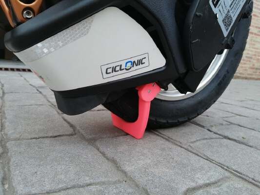 Kingsong S18 kickstand | 3d print model