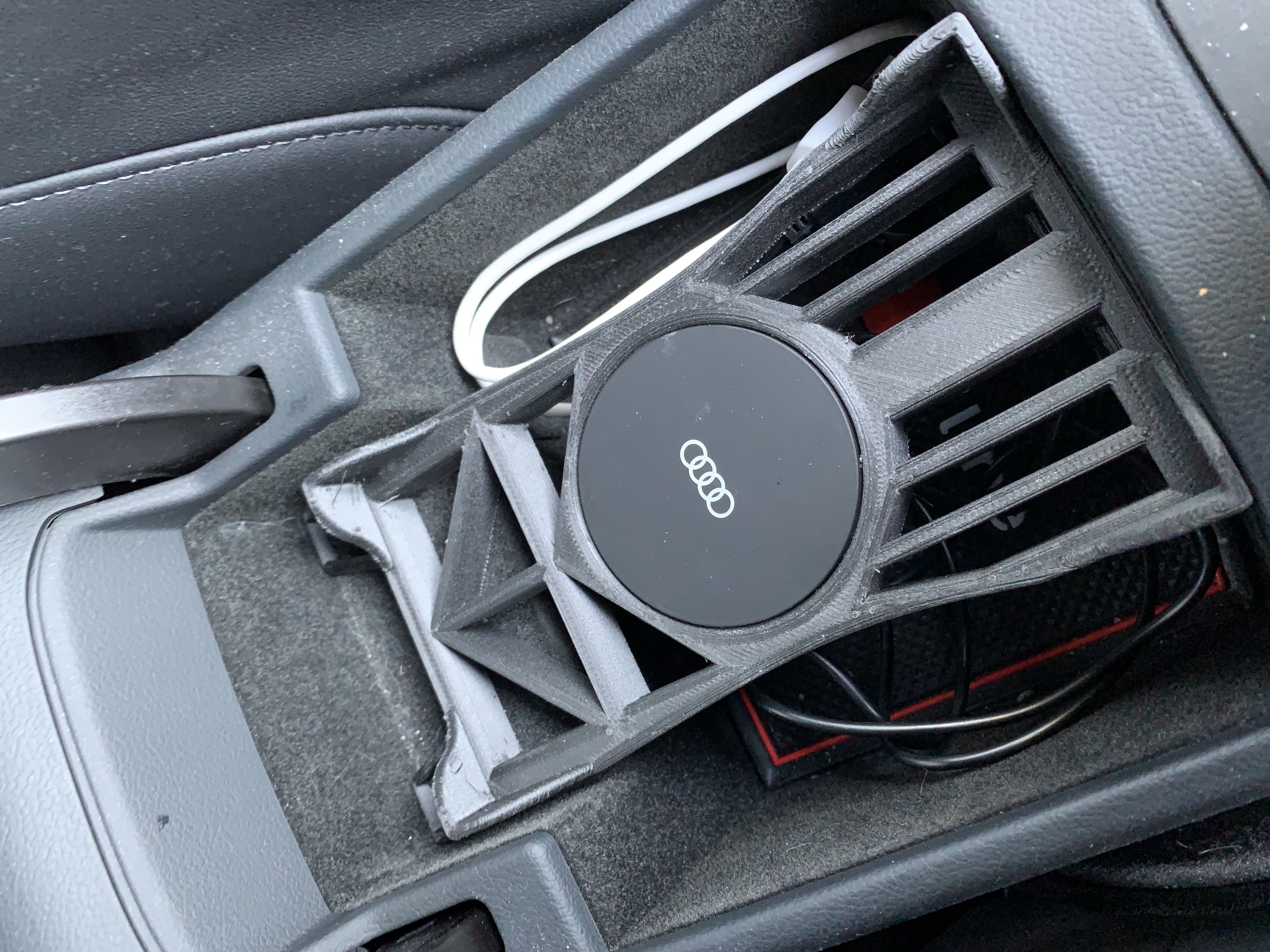 Audi Qi Charger Armrest Holder - iPhone XS Max - Quadlock Case