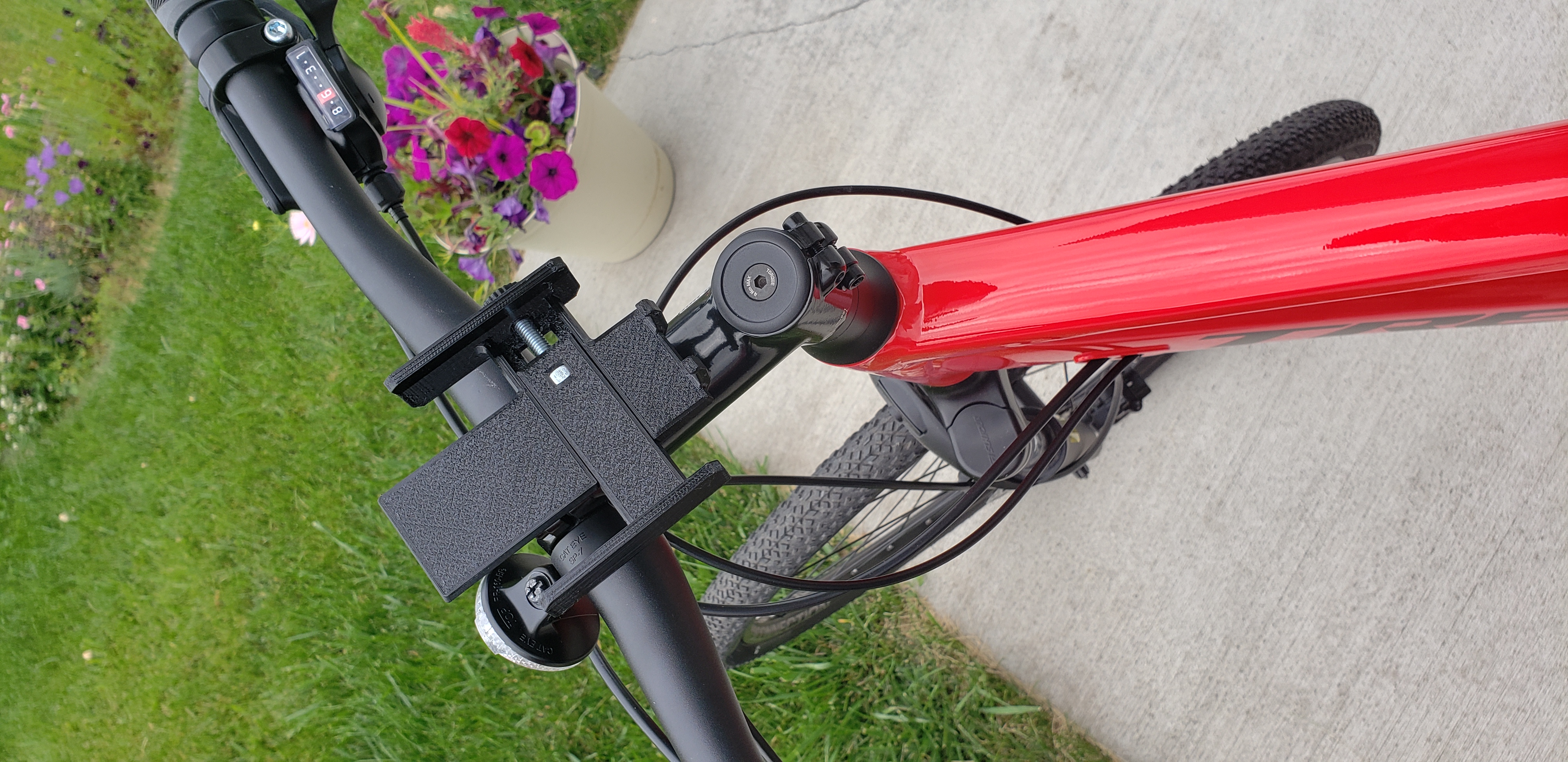e225d8b7-661e-4de9-81f0-911ef37ea38e
