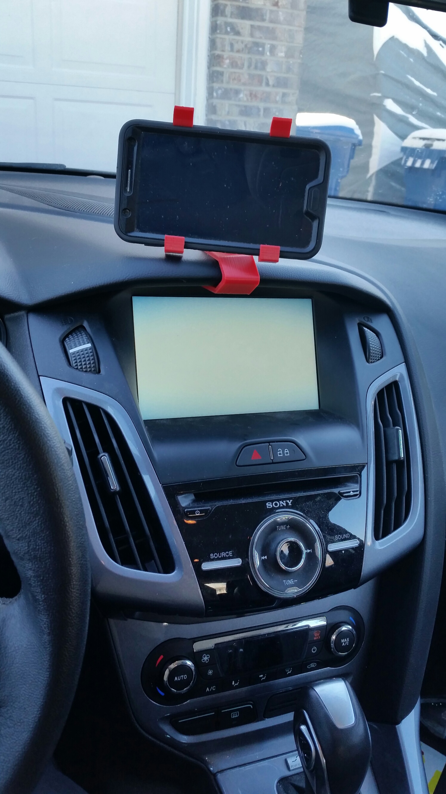Ford Focus Dash Mount (for use with Sync console)